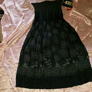 Gorgeous! NWT Black and Green Strapless